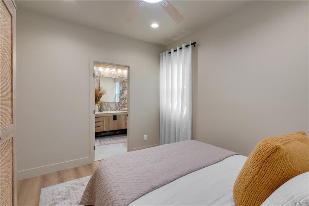 Bedroom 2 with ensuite bathroom - 1123 E Ocean Blvd