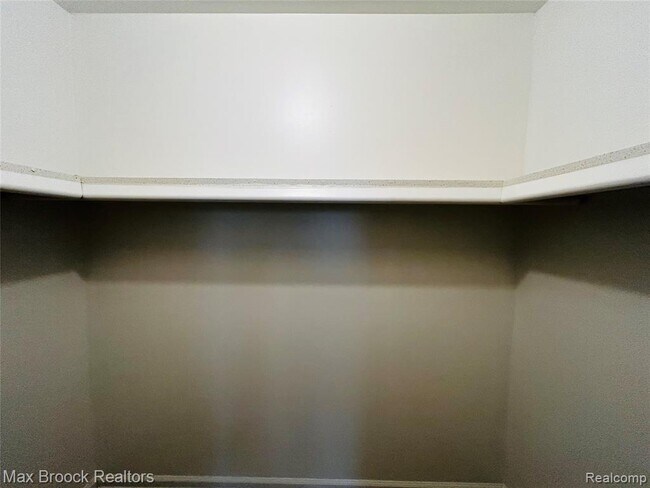 Building Photo - 4113 Telegraph Rd