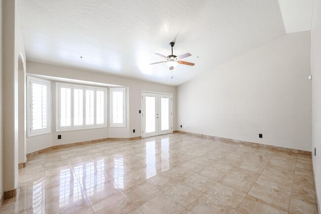 Building Photo - 8830 E Carol Way