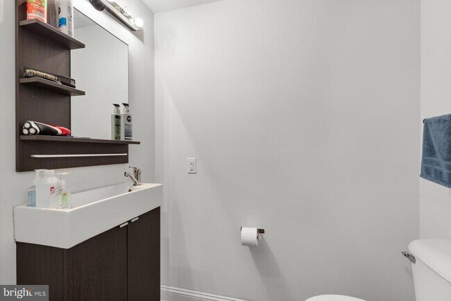 Building Photo - 2629 Cedar St