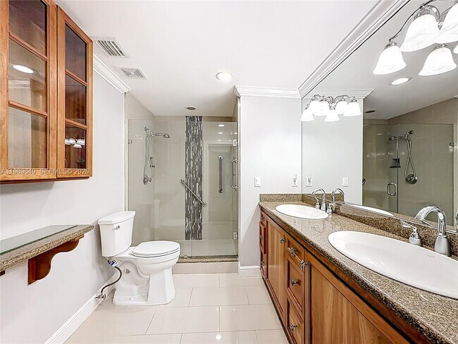 Building Photo - 4330 SW 7th St