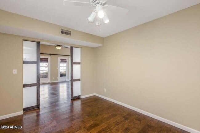 Building Photo - 7230 E Arlington Rd