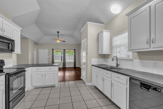 Building Photo - 13198 Lazy Ln
