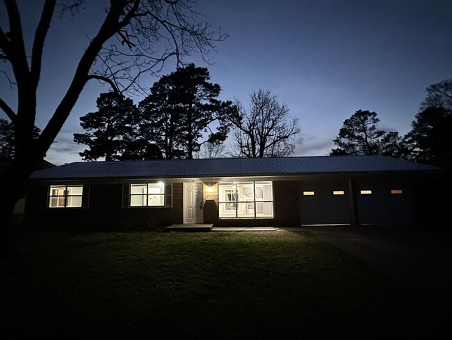 Primary Photo - 7 Stanford Dr