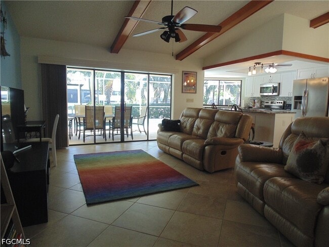 Building Photo - 4011 SW 2nd Ave