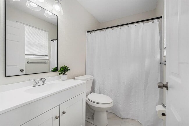 Building Photo - 3704 Carroway St