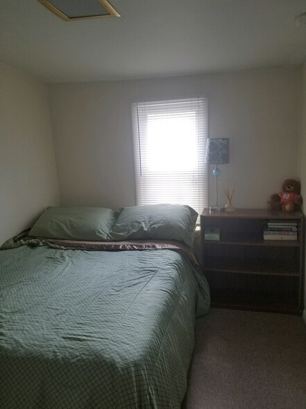 Bedroom - 501 N 5th Ave