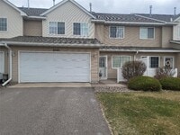 Building Photo - 2502 Yellowstone Dr