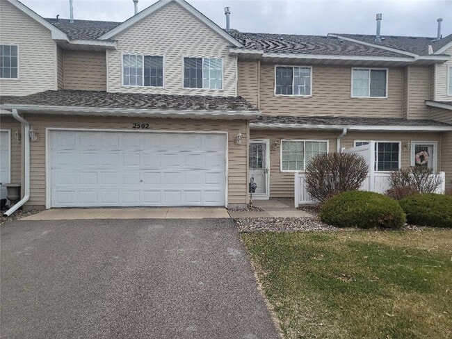 Primary Photo - 2502 Yellowstone Dr