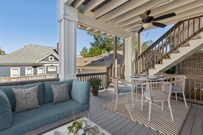 Building Photo - 546 Highland Ave NE