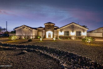 Building Photo - 2506 S 186th Dr