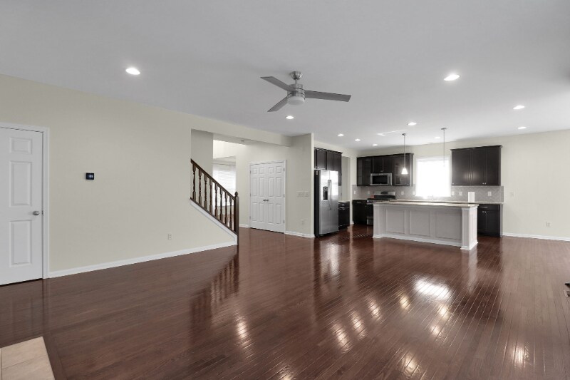 Building Photo - 6743 Palmetto Dr