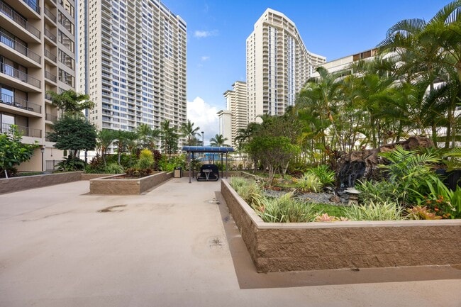Building Photo - Luxury Waikiki Living with Panoramic Ocean & Sunset Views