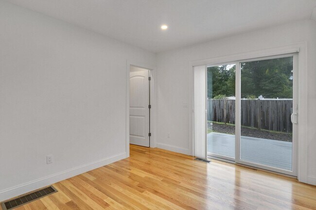 Building Photo - 1 Beach Plum Path