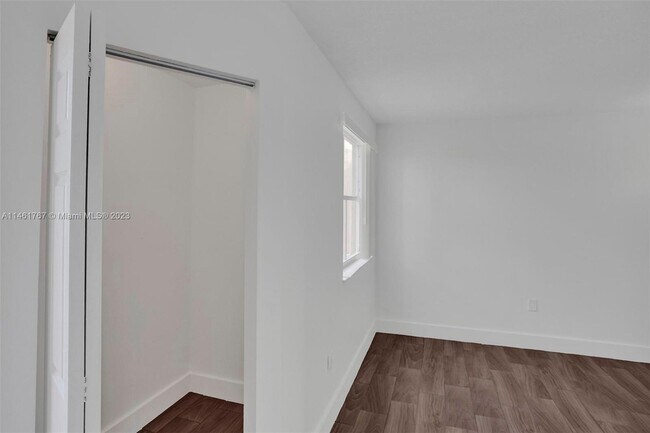 Building Photo - 675 NW 85th Ct