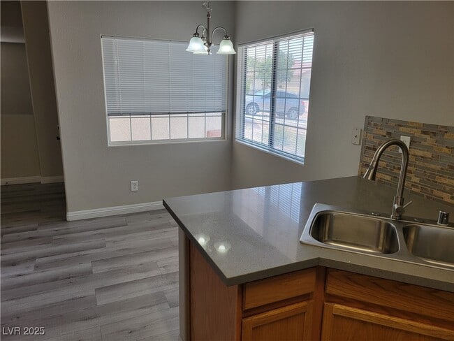 Building Photo - 2809 El Cubano Ct