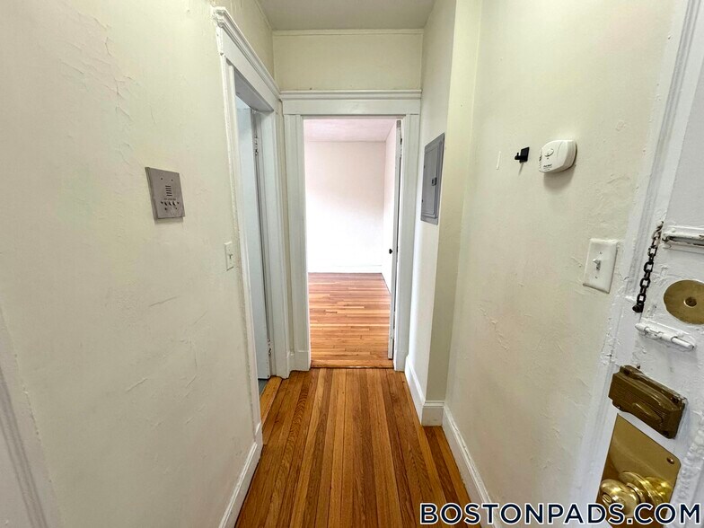 Building Photo - 1179 Boylston St