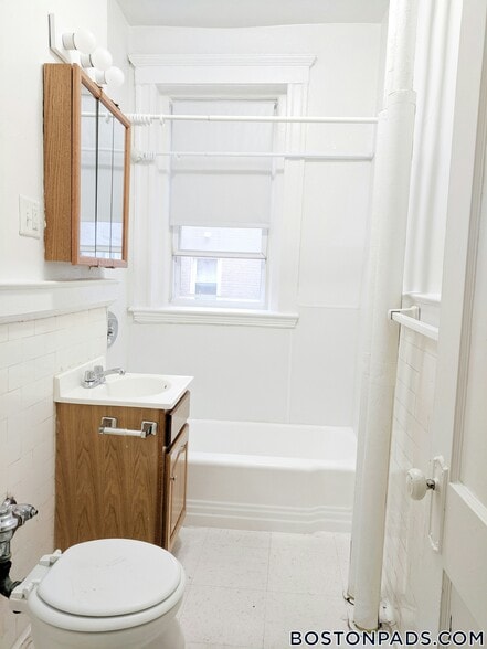 Building Photo - 1171 Boylston St