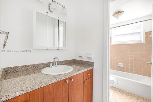 Building Photo - 5730 NW 38th St