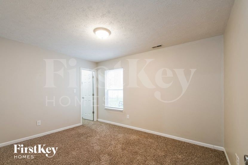 Building Photo - 6738 Wimbledon Dr