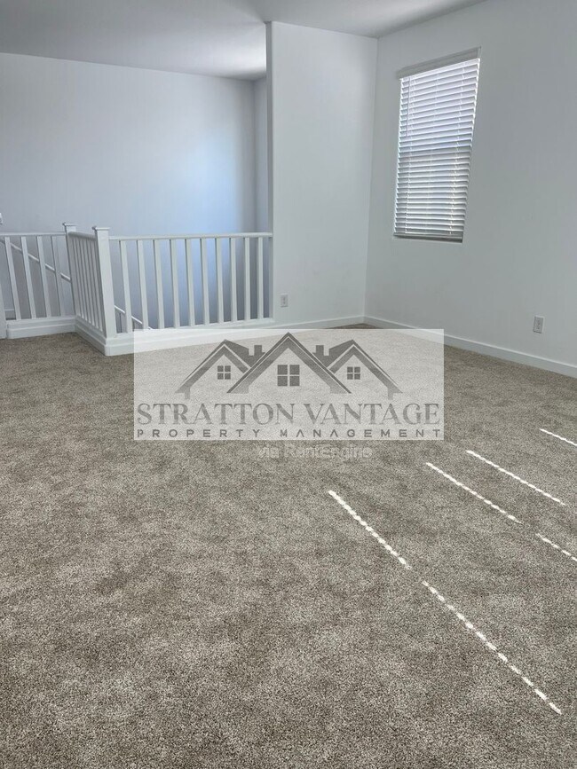 Building Photo - 5626 S 26th Ln