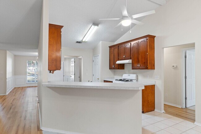 Building Photo - 4591 Scarlet Dr