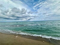 Building Photo - 5420 N Ocean Dr