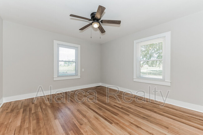 Building Photo - 1027 Briarhill Rd
