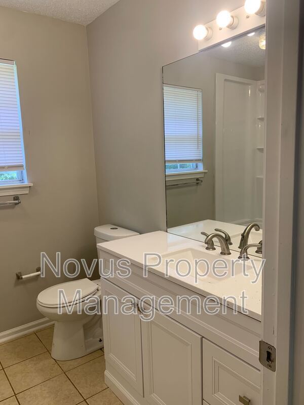 Building Photo - 88 River Ridge Dr