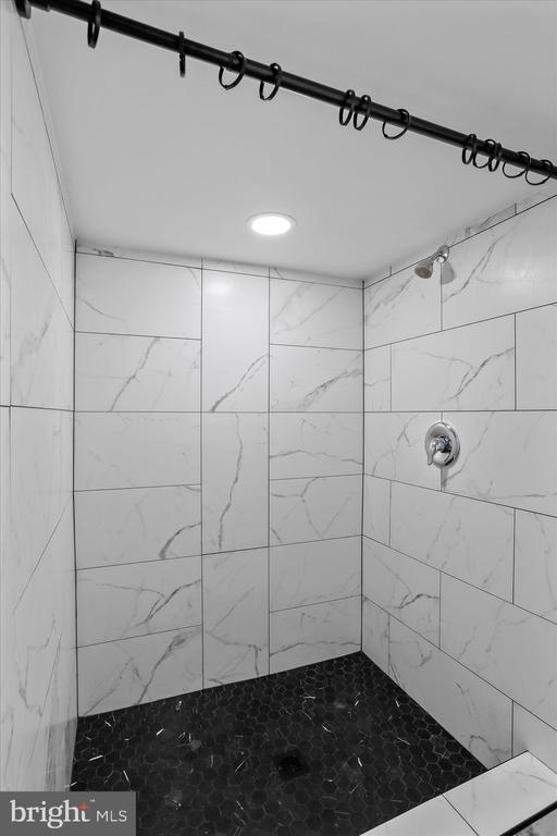 Building Photo - 140 Williamson Ave