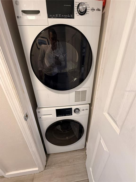 Building Photo - 4942 Coquina Key Dr SE