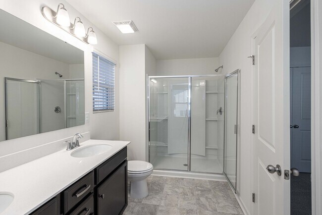 Building Photo - 3 Bed, 2.5 Bath Home with Bonus Loft & Private Owner Suite - Available Late September Move In