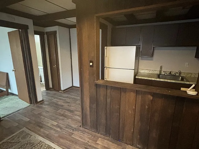 Building Photo - 11 Station St