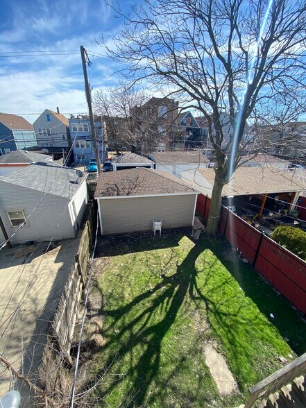 Building Photo - 3633 W Palmer St