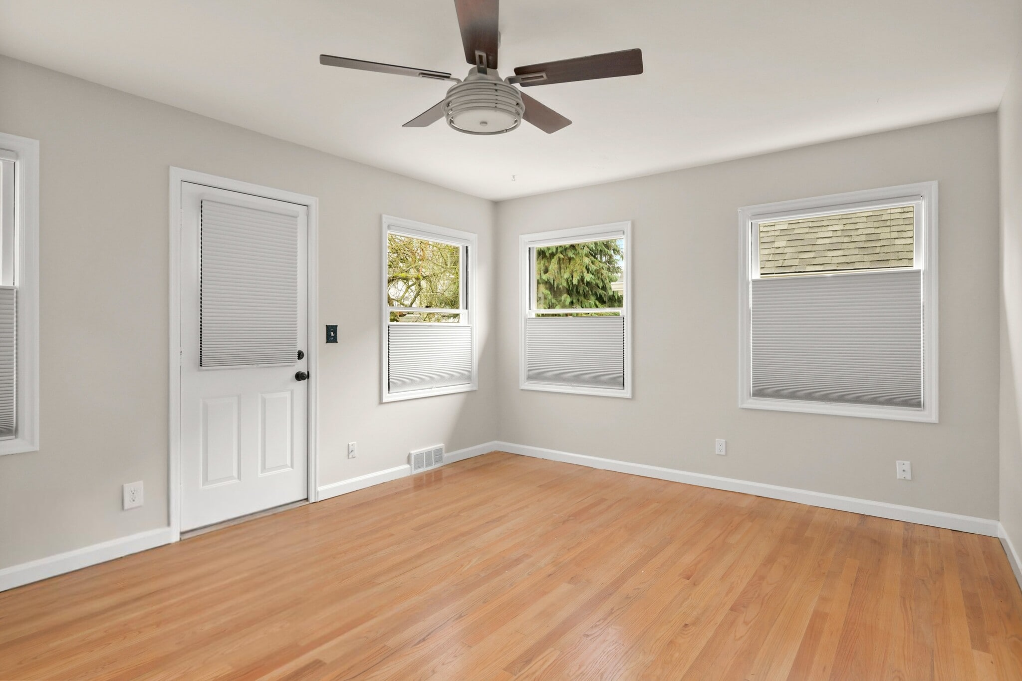 Building Photo - 3837 NE 17th Ave