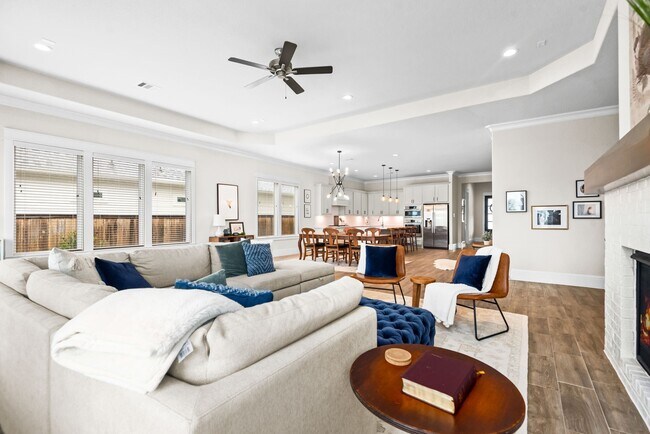 Building Photo - 2335 Pale Star Dr