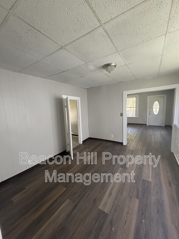 Building Photo - 6819 Hope Ave
