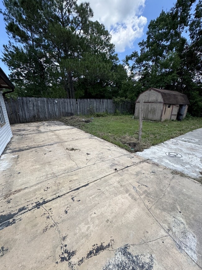 Building Photo - 13101 Rosemont St