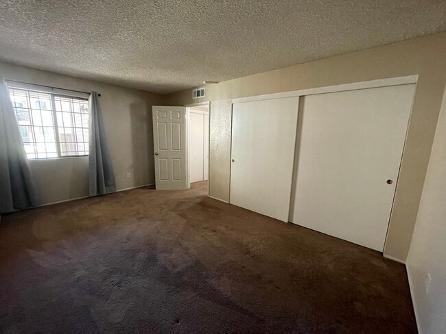 Building Photo - Charming 2-Bedroom Condo in Prime Citrus Heights Location