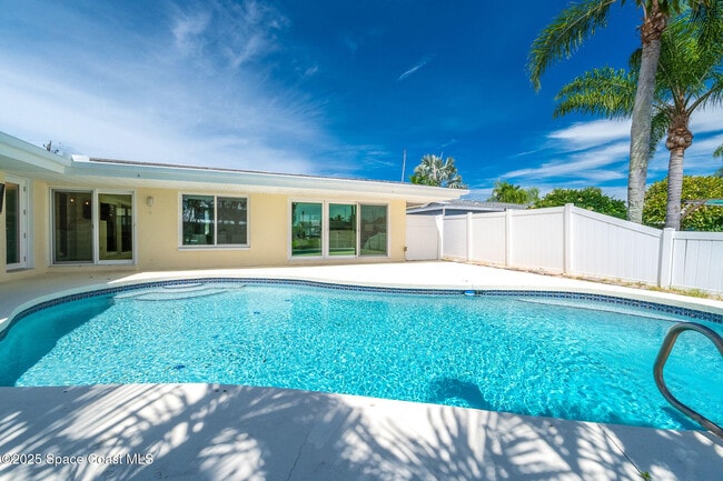 Building Photo - 458 Sandpiper Dr