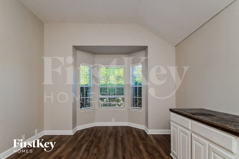 Building Photo - 8828 Yosemite Trail