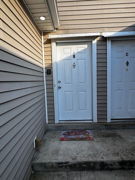 Building Photo - 115 Corvette View Ct