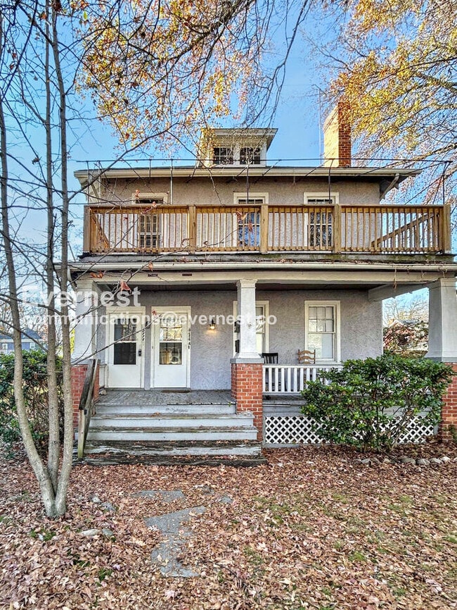 Primary Photo - 3114 Barton Ave