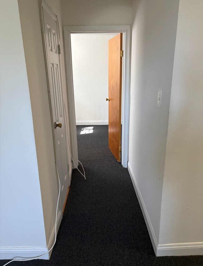 Building Photo - Chester Lynne Apartments