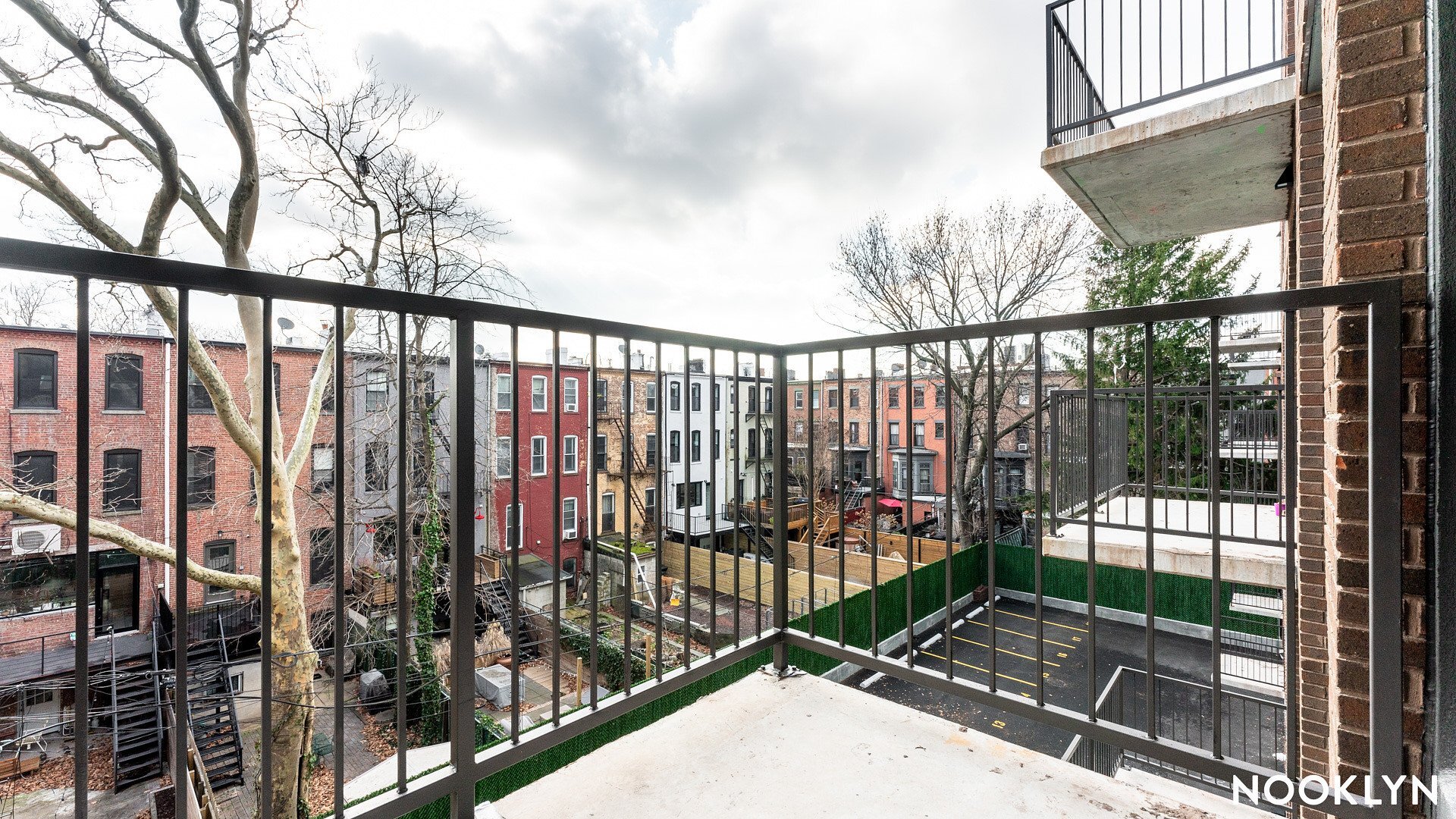 Building Photo - 654 Madison St