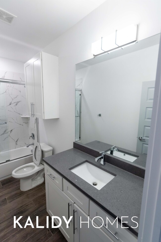 Building Photo - 1679 Kalidy Dr