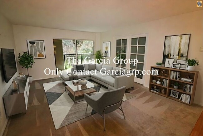 Building Photo - 2393 SW Park Pl