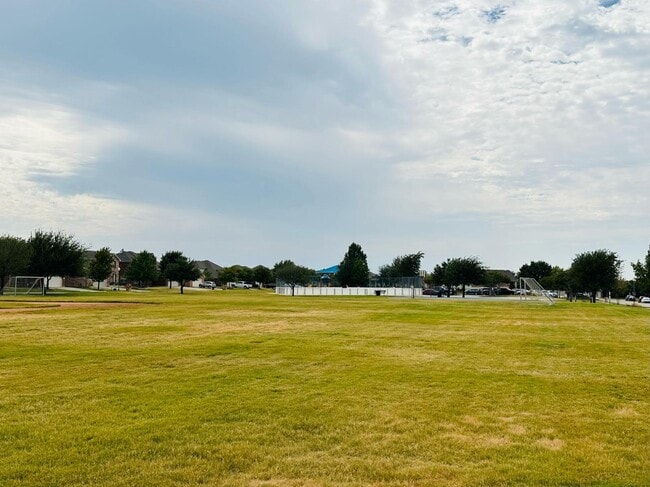 Building Photo - 2448 Elm Valley Dr