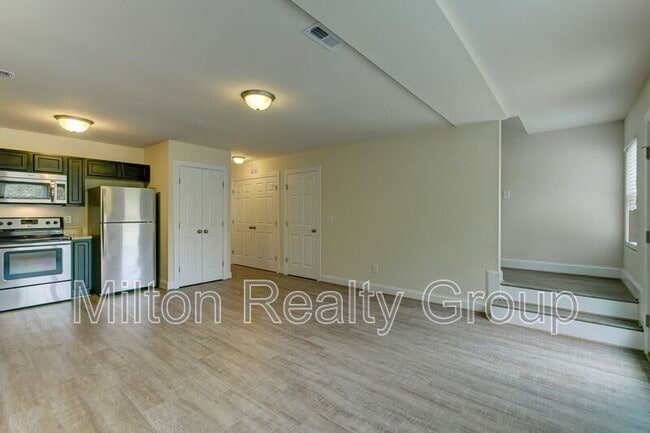 Building Photo - 91 River Stancil Dr