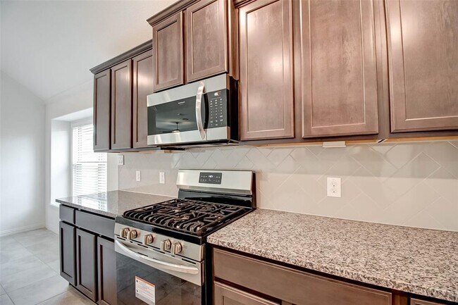 Building Photo - 2323 Green Kale Dr